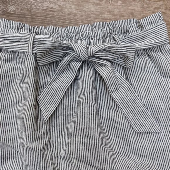 J. Crew Linen Cotton Blend Pinstriped Paper Bag Pull On Skirt Size Small - Picture 3 of 10